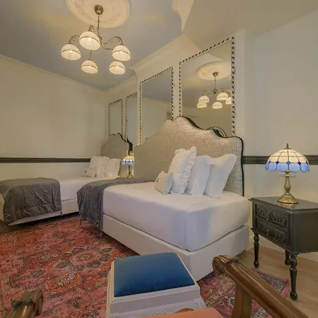 Solar Dos Poetas Hotel Lisbon Room photo