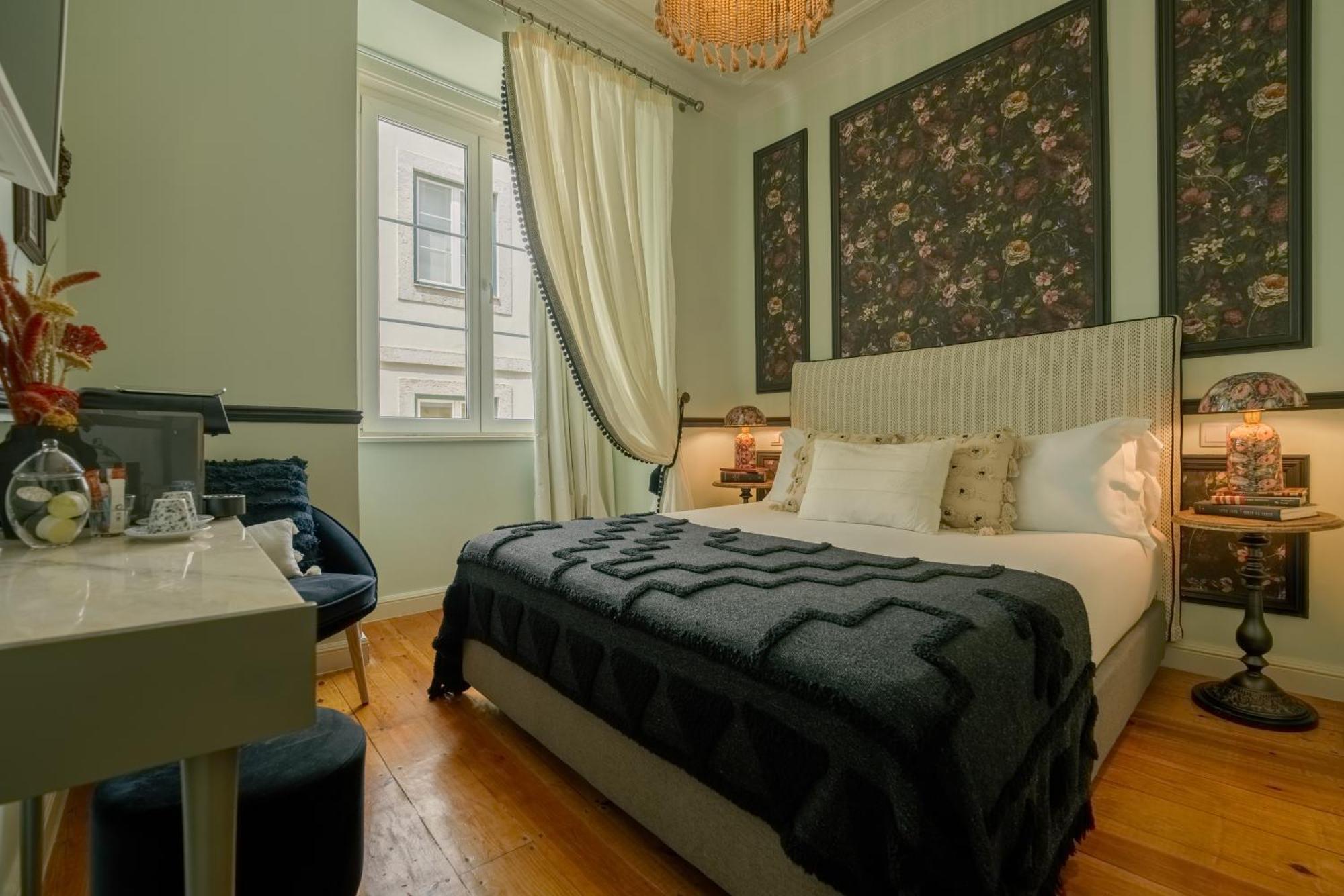 Solar Dos Poetas Guest house Lisbon