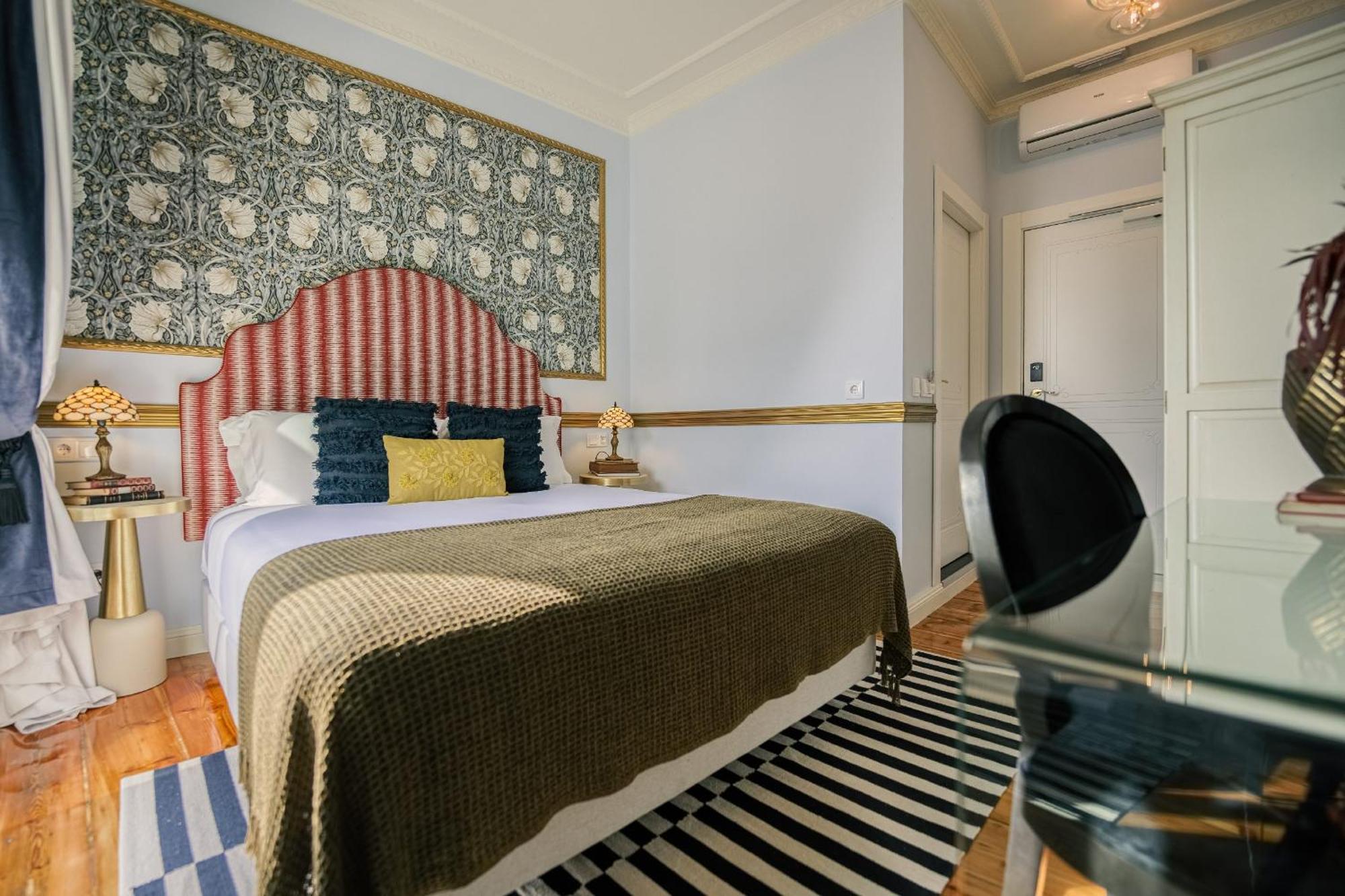 Solar Dos Poetas Guest house Lisbon